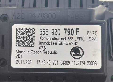 Foto 3ª: Cuadro de Instrumentos Skoda Karoq DPCA (2022)