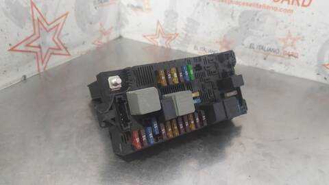 Foto 4ª: Caja Reles Fusibles Mercedes Clase E 180 E 220 CDI 211.006) BERLINA 150CV 110KW [646961] (2005)