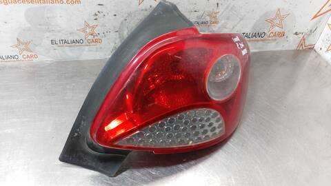 Foto 2ª: Piloto Trasero Derecho Peugeot 206 BASICO 68CV 50KW [8HZDV4TD] (2009)