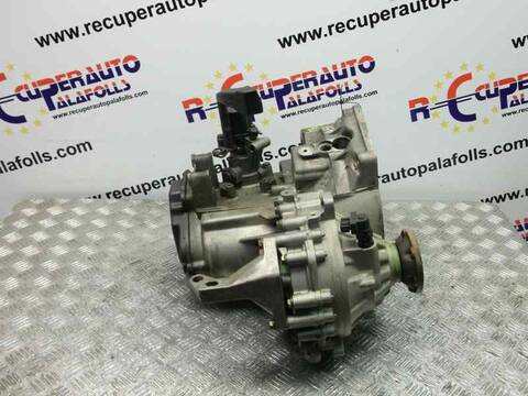 Foto 2ª: Caja Cambios Volkswagen Golf VERSION INDEFINIDA (1994)