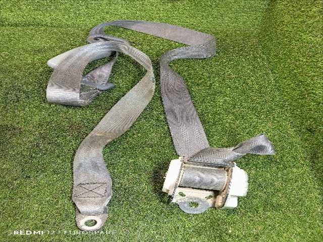 Cinturón Trasero Derecho Toyota Land Cruiser 3.0 D KDJ90 GX 3P