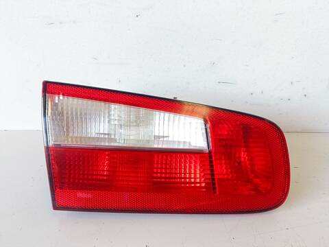 Piloto Trasero Izquierdo Renault Laguna CONFORT AUTHENTIQUE 120CV