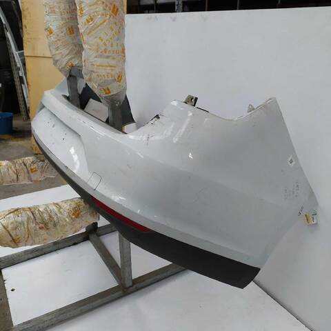 Foto 3ª: Paragolpes Trasero Seat Leon 1.2 TSI 110CV (2012)