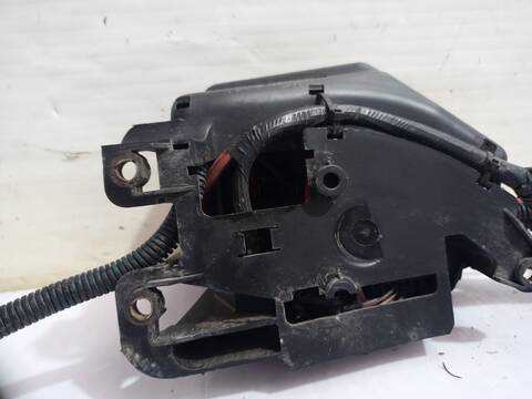 Foto 3ª: Caja Reles Fusibles Fiat Doblo 1.9 D ACTIVE 05.2004 ) 63CV 46KW [223A6000] (2004)