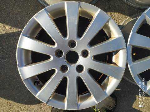 Foto 4ª: Juego LLantas Volkswagen Passat TRENDLINE BERLINA 115CV 85KW [BLF] (2006)