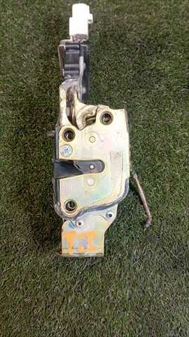 Cerradura Puerta Trasera Izquierda Toyota 4 Runner 3.0 T DIESEL