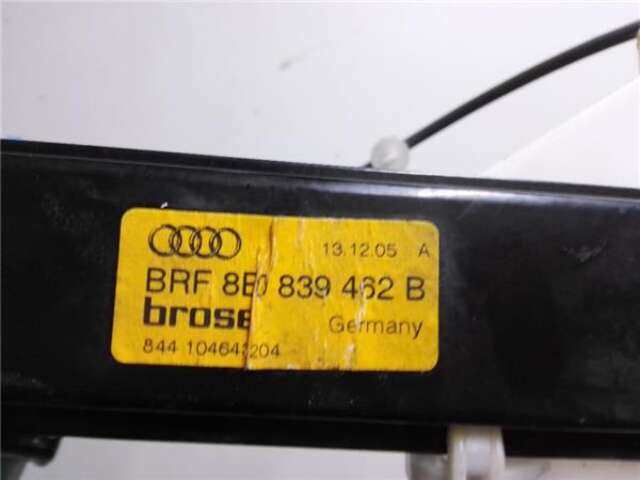 Foto 3ª: Elevalunas Eléctrico Trasero Derecho Audi A4 3.2 FSI QUATTRO [3.2 LTR. - 188 KW V6 24V FSI] [AUK]