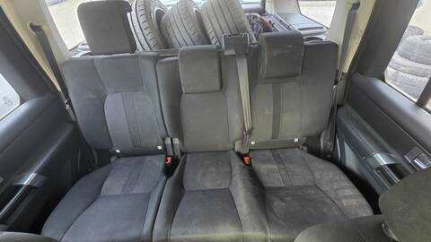 Asientos Traseros Land Rover Discovery 276DT AUT.