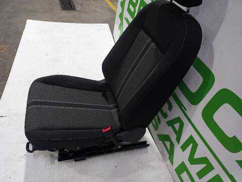 Foto 2ª: Asiento Delantero Derecho Volkswagen T-Roc BASIS 110CV [DLAA] (2021)