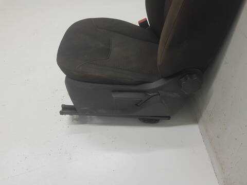 Foto 2ª: Asiento Delantero Izquierdo Ford Transit AMBIENTE (2013)