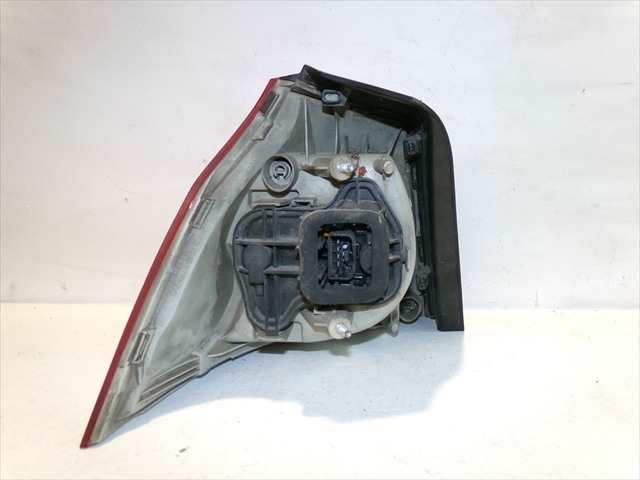 Foto 3ª: Piloto Trasero Derecho Volkswagen Golf 1.9 TDI SERIE 5, 2004-2008 [BKC] (2005)
