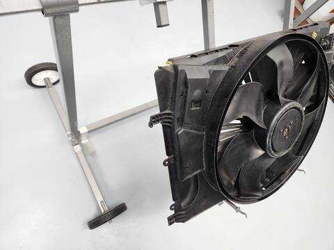 Foto 2ª: Electroventilador Mercedes Clase C 160 C 220 CDI 204.008) BERLINA 170CV 125KW [651911] (2010)