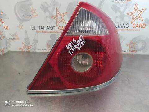 Piloto Trasero Derecho Ford Mondeo AMBIENTE 06.2003 ) D) BERLINA 155CV 114KW