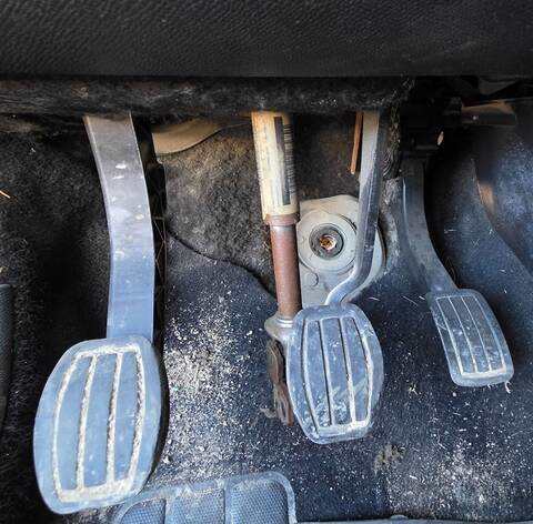 Foto 2ª: Pedal Embrague Peugeot 308 ACCESS 95CV 70KW (2017)