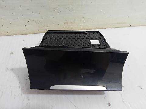 Foto 2ª: Guantera Volkswagen Golf COMFORTLINE BLUEMOTION AUT. 150CV (2013)