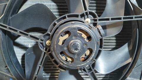 Foto 2ª: Radiador Motor Renault Laguna CONFORT EXPRESSION 110CV 81KW [F9Q17] (2006)