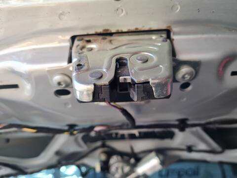 Cerradura Maletero Portón Mercedes Clase B 150 B 180 CDI 246.212) 109CV 80KW