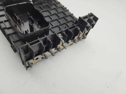 Foto 4ª: Caja Reles Fusibles Volkswagen Golf GTI BERLINA 200CV 147KW [BWA] (2007)