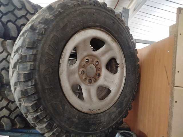 LLanta Chapa Jeep Cherokee 2.5 TD 3P