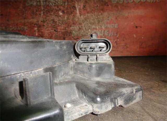 Foto 3ª: Electroventilador Opel Zafira 2.0 DTI (101 CV) [Y20DTH]