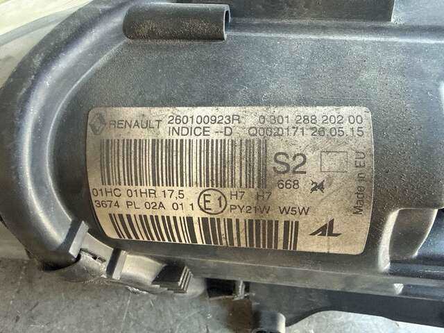 Foto 3ª: Faro Derecho Renault Megane 1.5 DCI 106-110CV COUPE BERLINA III COUPE DZ) DESDE 11/2008 / BERLINA BZ D [K9K 836] (2014)