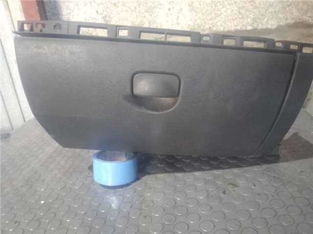 Guantera Renault Clio 1.5 PACK DYNAMIQUE [1.5 LTR. - 63 KW DCI DIESEL CAT]