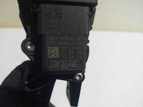 Foto 3ª: Pedal Acelerador Ford Focus BUSINESS 90CV (2007)