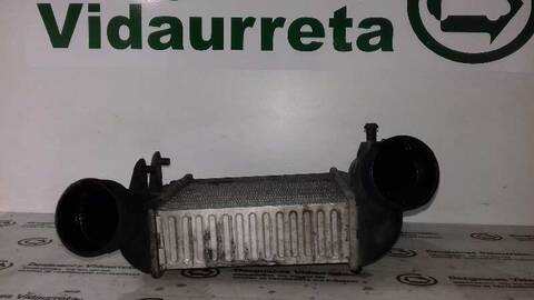 Foto 3ª: Intercooler Volkswagen Passat V6 TDI HIGHLINE 4MOTION BERLINA 180CV 132KW [BAU] (2004)