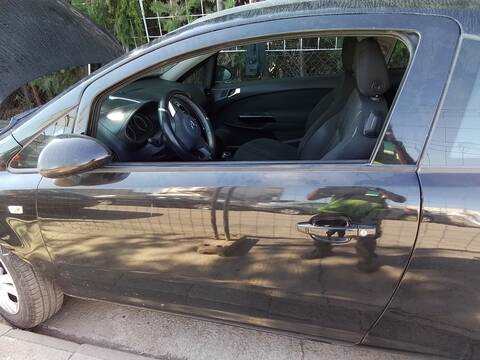 Foto 3ª: Puerta Delantera Izquierda Opel Corsa 1.2 16V CAT Z 12 XEP - LB4) 80CV 59KW [Z12XEP] (2009)