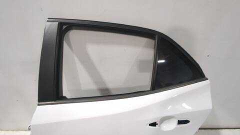 Foto 3ª: Puerta Trasera Izquierda Toyota Corolla 1.8 VVTI HYBRID ZWE219) HATCHBACK 140CV [2ZR-FXE] (2018)