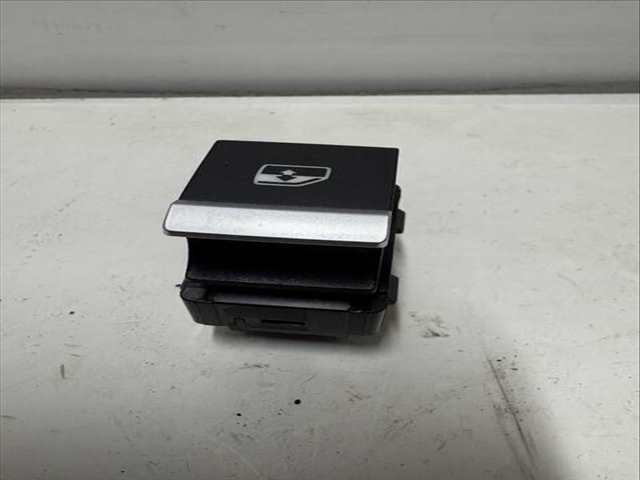 Foto 3ª: Botonera Elevalunas Audi A5 COUPE (2017)