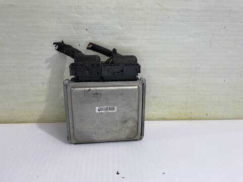 Foto 2ª: Centralita Motor ECU Volkswagen Polo ADVANCE BLUEMOTION 90CV 66KW [CUSB] (2014)