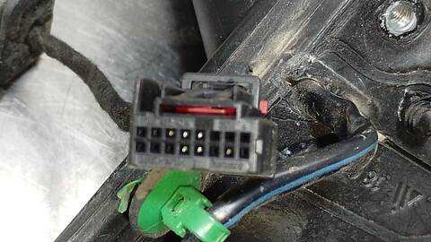 Foto 4ª: Retrovisor Izquierdo Volkswagen Passat R LINE BERLINA 110CV 81KW [CBD] (2010)