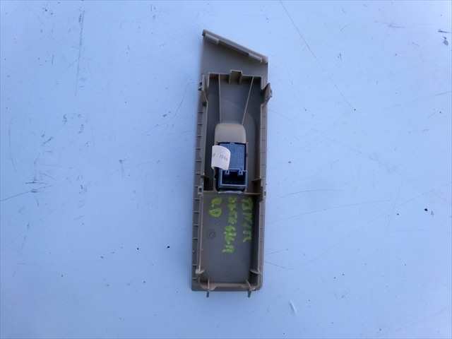 Foto 2ª: Botonera Elevalunas Volkswagen Passat 1.6 TDI 2010-2015 [CAY] (2011)