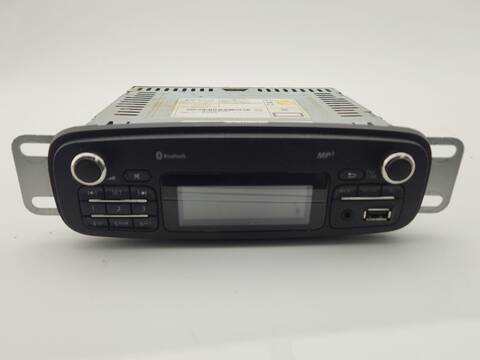 Foto 3ª: Sistema Audio Radio CD Renault Clio AUTHENTIQUE 75CV 55KW [K9K 612] (2015)