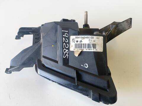 Foto 3ª: Faro Antiniebla Delantero Derecho Peugeot 407 ST CONFORT 136CV