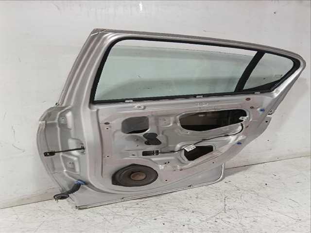 Foto 2ª: Puerta Trasera Derecha Opel Corsa 1.4 08 68) 75CV [B 14 XEJ D 14 XEJ] (2014)