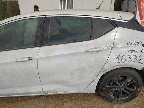 Puerta Trasera Izquierda Opel Astra 120 ANIVERSARIO 110CV 81KW
