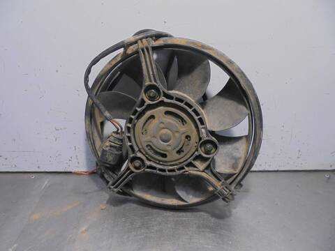 Foto 2ª: Electroventilador Aire Acondicionado Volkswagen Polo TRENDLINE BERLINA 75CV 55KW [AUA] (2000)