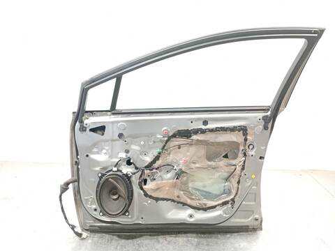 Foto 4ª: Puerta Delantera Derecha Toyota Avensis 2.0 D-4D ADT270_) 124CV 91KW [1AD] (2014)