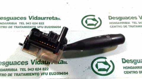 Foto 2ª: Mando Multifuncion Toyota Rav4 2.0 TD CAT 116CV 85KW [1CDFTV] (2001)