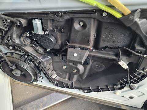 Foto 1ª: Elevalunas Eléctrico Delantero Derecho Mazda CX5 CENTER-LINE AWD [SH] (2016)