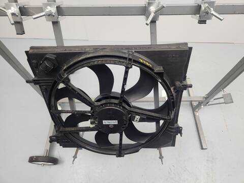 Foto 1ª: Electroventilador Nissan Qashqai ACENTA 140CV 103KW [HR13] (2020)