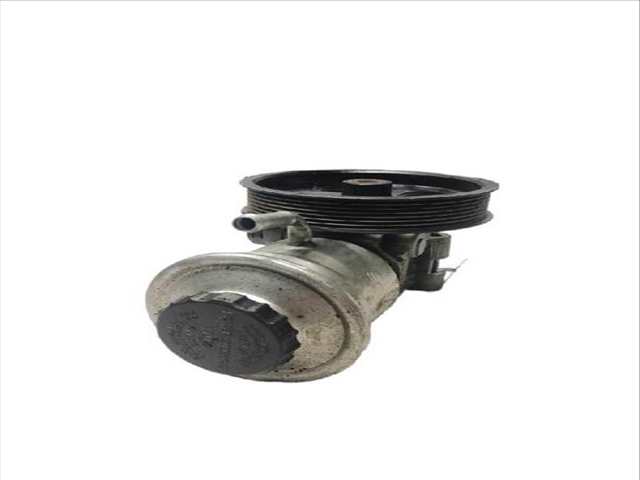Foto 1ª: Bomba de Direccion Toyota Avensis 2.2 D-CAT ADT251_ ADT251R) (2003)