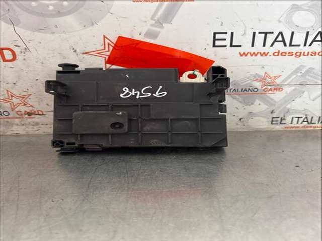 Foto 4ª: Caja Reles Fusibles Citroen C4 BUSINESS 92CV 68KW [9H06] (2012)