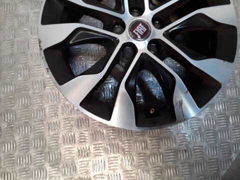 Foto 3ª: Juego LLantas Fiat Tipo 1.3 D 356HXH1A) HATCHBACK 95CV 70KW [55283775] (2020)