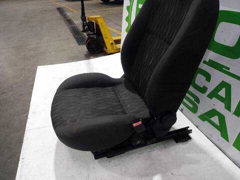 Foto 3ª: Asiento Delantero Derecho Ford Focus TREND 101CV [FFDA] (1998)