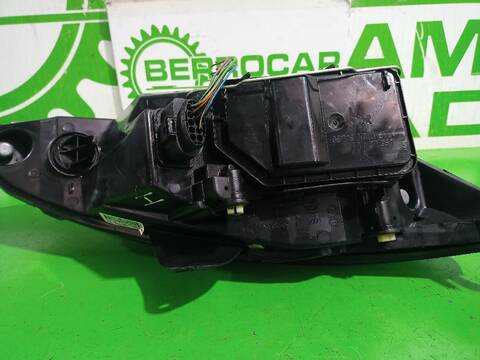 Foto 3ª: Faro Izquierdo Ford Focus TREND 101CV [FFDA] (1998)