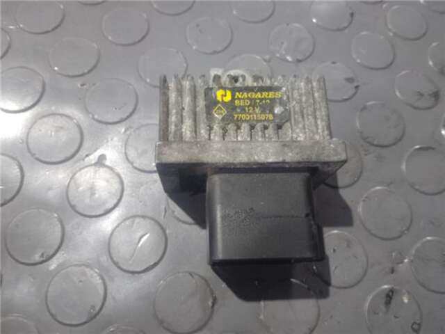 Caja Reles Fusibles Renault Megane 1.9 2.0 ALIZE [1.9 LTR. - 72 KW DTI DIESEL CAT] I COUPE (DA0)(1996-_)