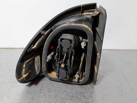 Foto 3ª: Piloto Trasero Derecho Renault Laguna 1.6 16V RT 107CV 79KW [K4M] (1999)